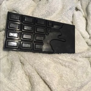 Chocolate vice pallet by makeup revaluation